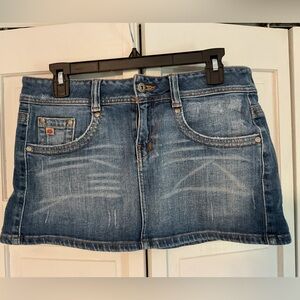 Paris Blues Buttoned Denim Detail